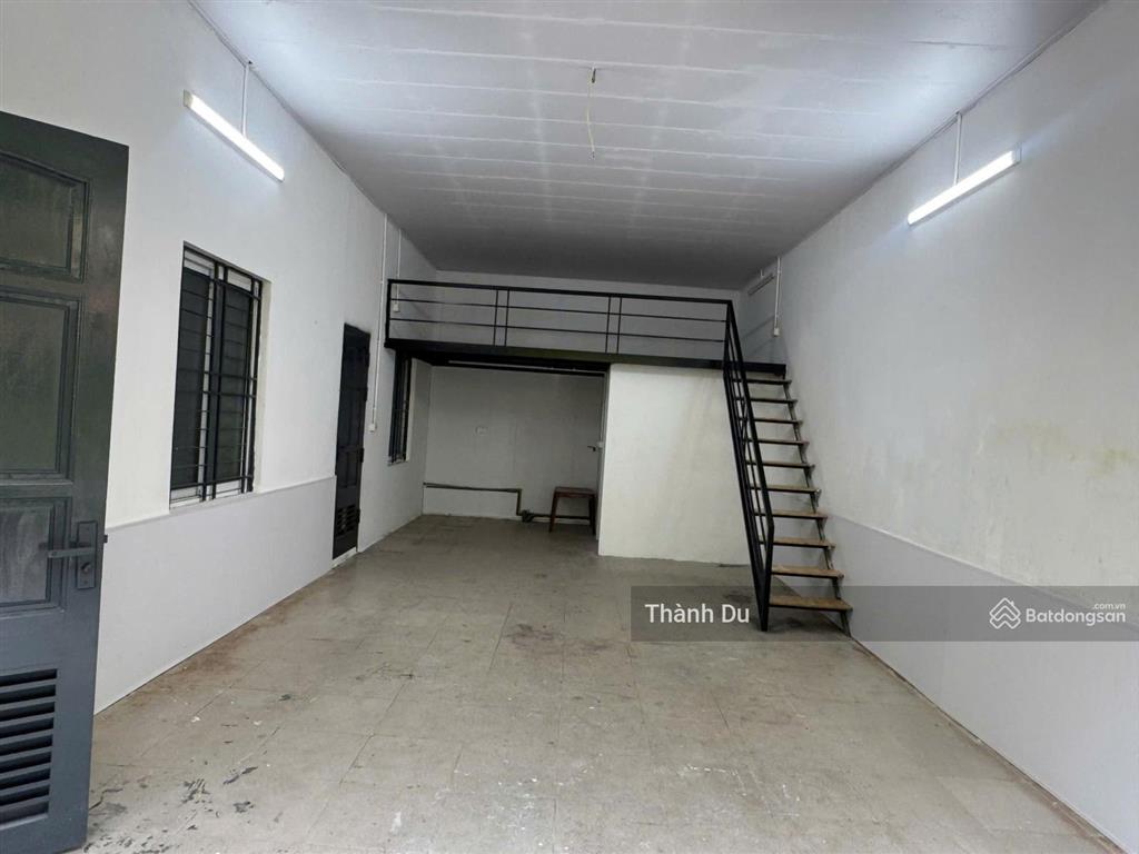 Cho thuê nhà nguyên căn có gác xép tại phố vũ đình tụng  thạch bàn 82m2 giá 13,5 triệu