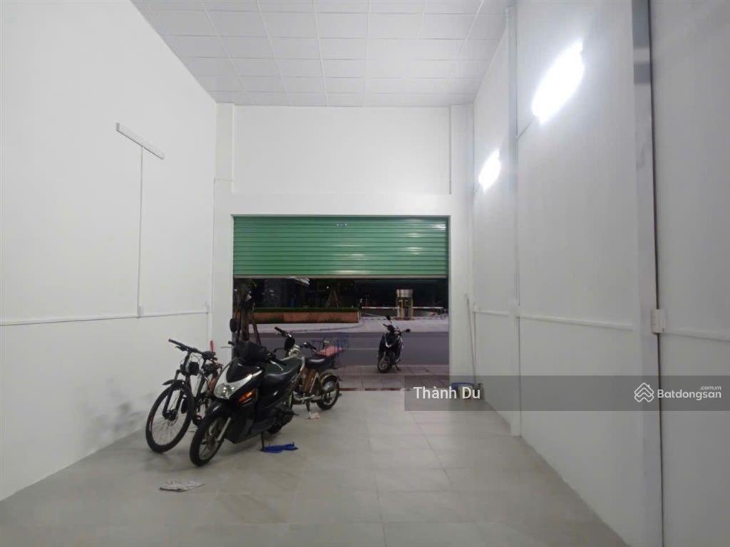 Cho thuê mặt bằng kinh doanh phố nguyễn lam long biên 60m2, mặt tiền 5m mới, đẹp giá 20 tr