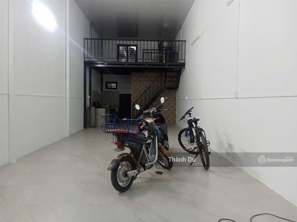 Cho thuê mặt bằng kinh doanh phố nguyễn lam long biên 60m2, mặt tiền 5m mới, đẹp giá 20 tr