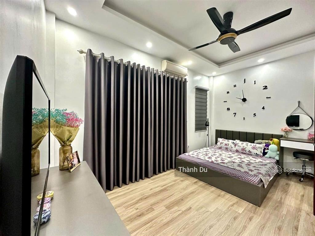 Cho thuê nhà nguyên căn 32m2 x6t full nội thất mới, ngọc lâm, bồ đề giá 13,5 tr
