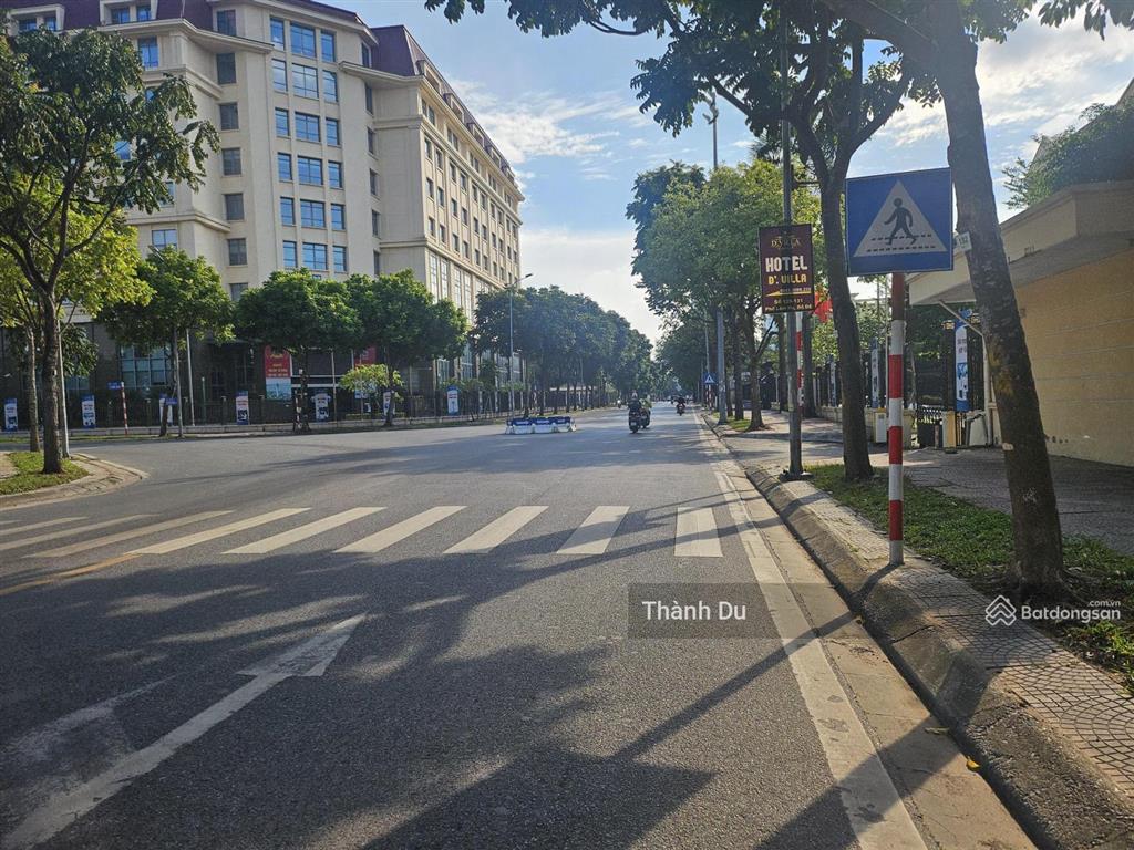 Cho thuê nhà nguyên căn lâm hạ gara ô tô , xe tải đỗ cửa 95m2 4t ở kết hợp kd vp công ty giá 30 tr