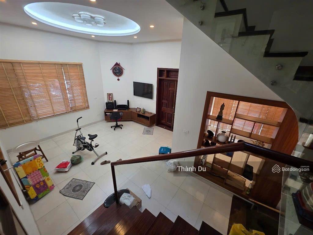 Cho thuê nhà nguyên căn lâm hạ gara ô tô , xe tải đỗ cửa 95m2 4t ở kết hợp kd vp công ty giá 30 tr