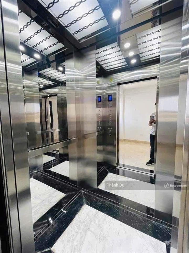 Cho thuê nhà nguyễn văn cừ, gia thụy, bồ đề 30m2x 6 tầng thang máy nhà mới giá 11 tr