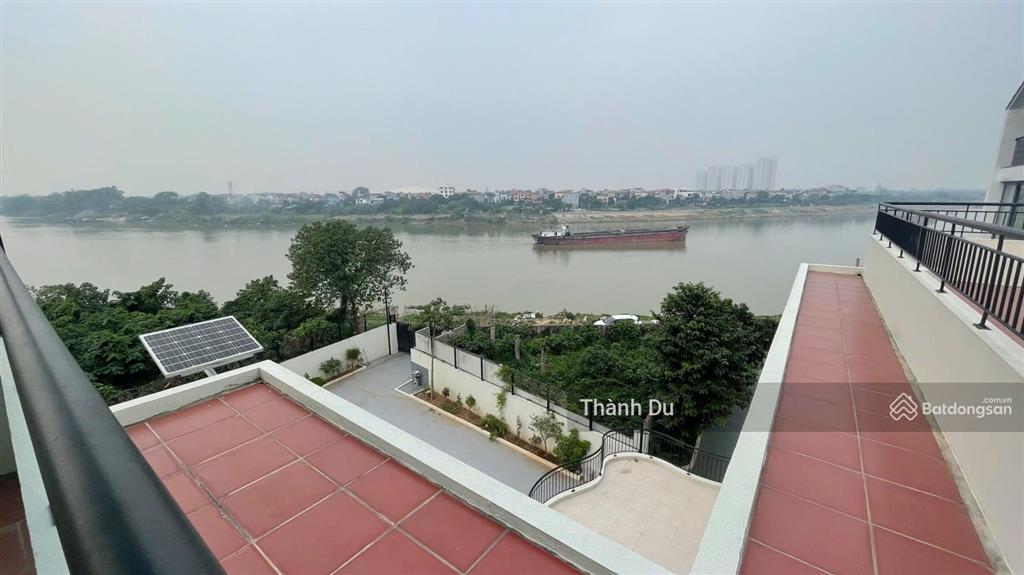 Cho thuê biệt thự ngọc thụy 150m2 + 1500m sân vườn gần trường việt pháp giá 51 tr