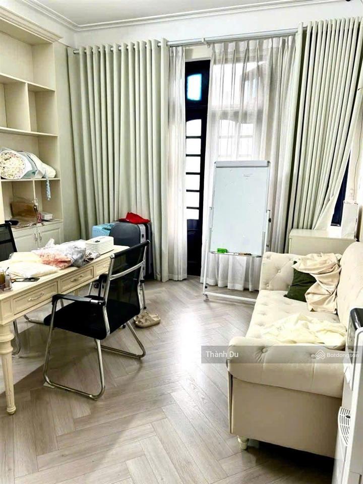 Cho thuê nhà mặt phố tuệ tĩnh vị trí cực đẹp 75m2 5t giá 55 tr