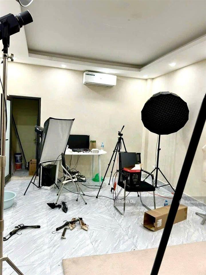 Cho thuê nhà mặt phố tuệ tĩnh vị trí cực đẹp 75m2 5t giá 55 tr