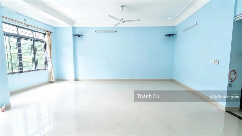 Cho thuê văn phòng  mb kinh doanh 70m2 phố trạm gần aeon long biên không gian rộng giá 7 tr