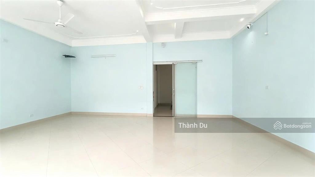 Cho thuê văn phòng  mb kinh doanh 70m2 phố trạm gần aeon long biên không gian rộng giá 7 tr