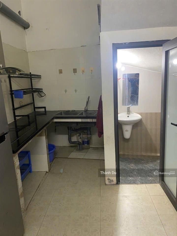 Cho thuê nhà nguyên căn phúc đồng  nguyễn lam 54m2 x 2t  có sân để xe, 2 phòng ngủ giá 6 triệu/th