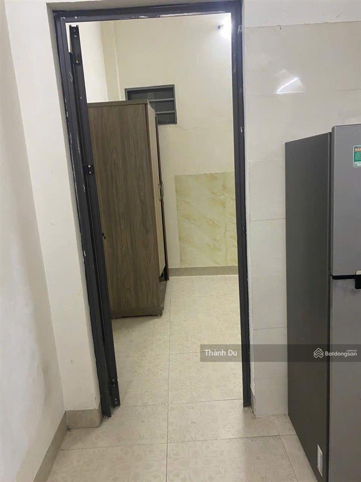 Cho thuê nhà nguyên căn phúc đồng  nguyễn lam 54m2 x 2t  có sân để xe, 2 phòng ngủ giá 6 triệu/th