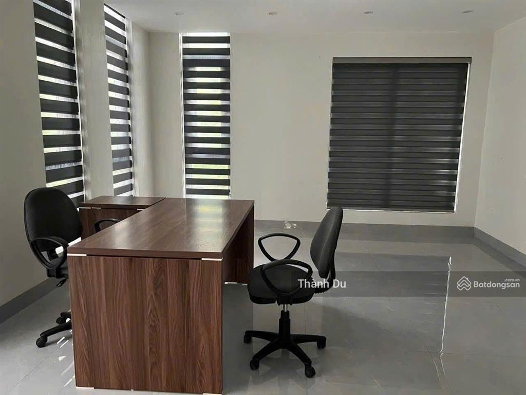 Cho thuê nguyên căn liền kề the diamonpoint phố nguyễn minh châu nguyễn lam  105 m giá 28 tr