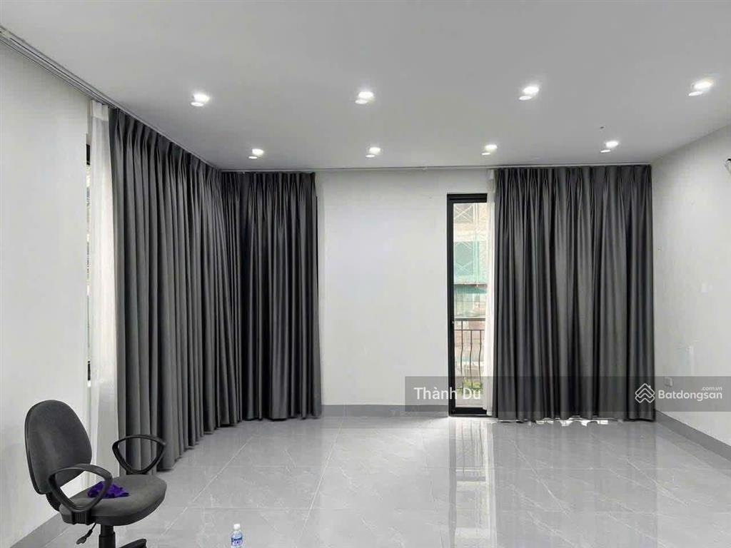 Cho thuê nguyên căn liền kề the diamonpoint phố nguyễn minh châu nguyễn lam  105 m giá 28 tr