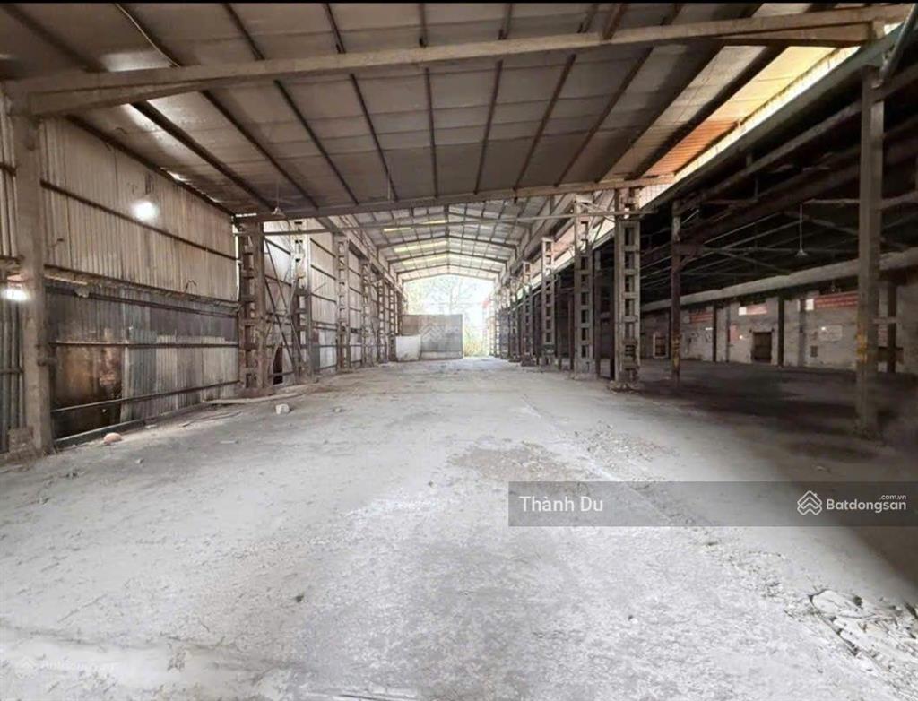 Cho thuê kho xưởng rộng riêng biệt vuông vắn dễ bố trí sản xuất đức giang 1300 m2 giá 80 triệu / th