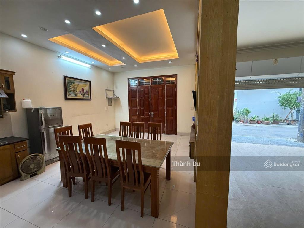 Cho thuê nhà nguyên căn bát khối, tứ đình, gara ô tô full nội thất 70m2 x5t giá 15 tr