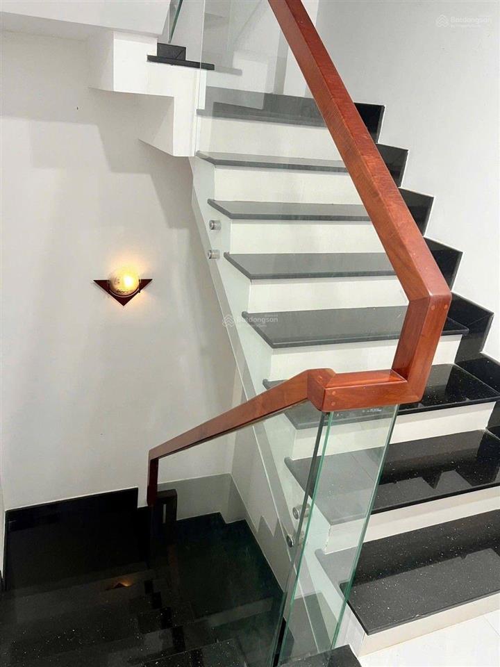 Hxt 6m x 11m 5 tầng tô hiến thành  nguyễn giản thanh bán gấp giá tốt thiện chí 13đ790