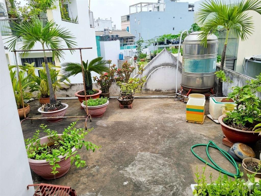 4 tầng ngang 5,3m nở hậu ngay hxh lý thường kiệt nhỉnh 5 tỷ bán gấp tl