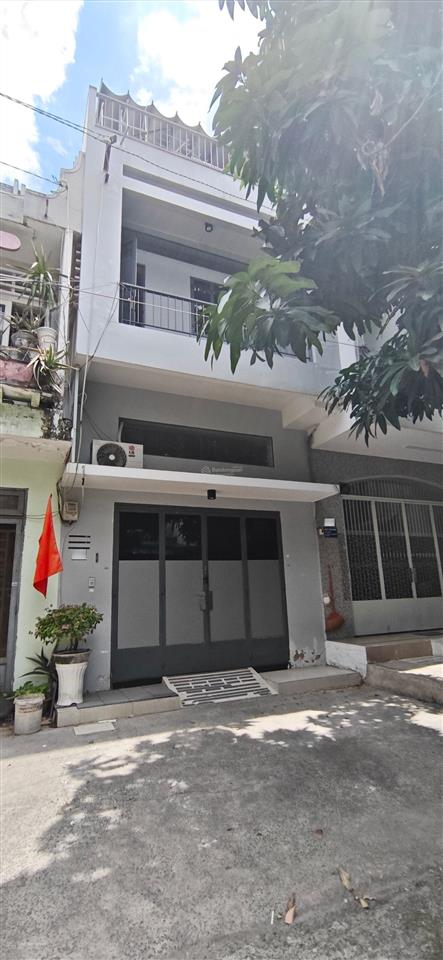 Hxh cmt8 4 tầng 4,5m x 11m 3pn master nhỉnh 11đ bán gấp tl