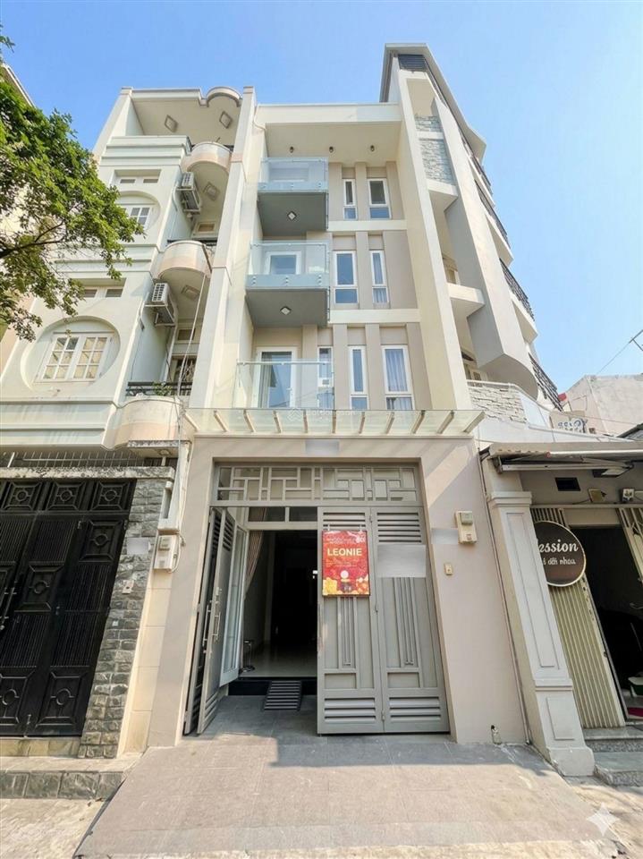 Ngộp bank hxh tô hiến thành 5 tầng nhỉnh 11đ bán rất gấp tl