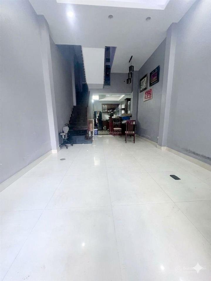 Ngộp bank hxh tô hiến thành 5 tầng nhỉnh 11đ bán rất gấp tl