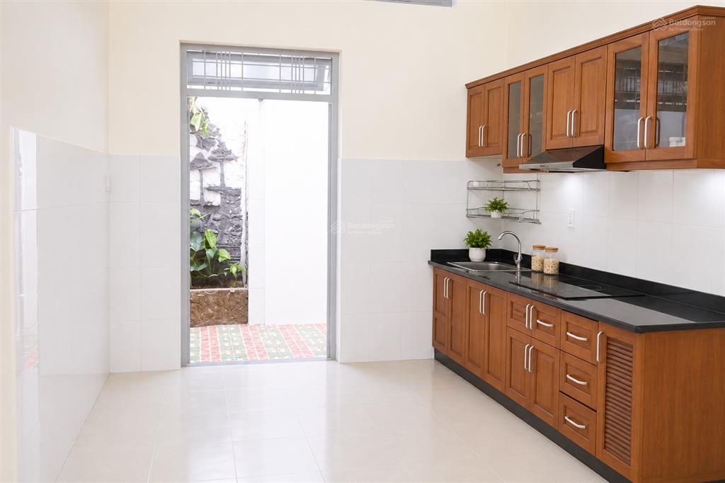 Hxh tô hiến thành 4 tầng 4m x 11m sẵn thu nhập 250tr/năm nhỉnh 10đ bán nhanh còn tl
