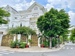 Bán căn biệt thự góc 2 mặt tiền đường khu cityland garden emart, dt 7.5 x 20m, thang máy