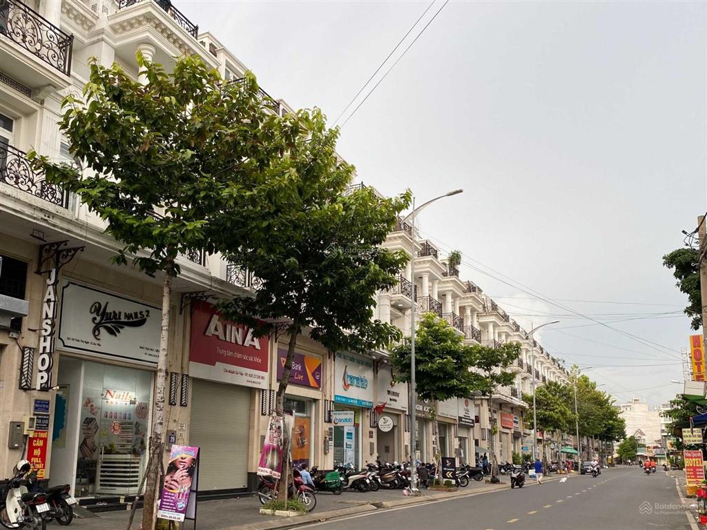 Bán căn gần đường trần thị nghỉ cityland center hill, nhà vị trí đẹp