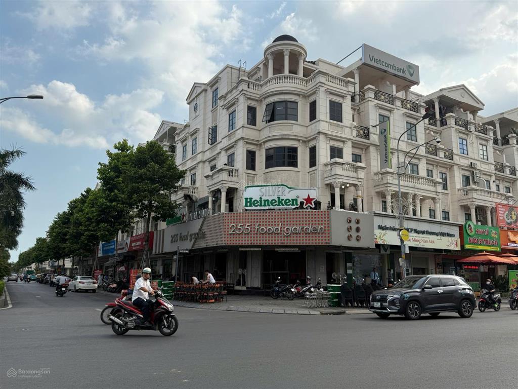 Bán căn biệt thư công viên khu cityland park hills. dt 11 x 20m