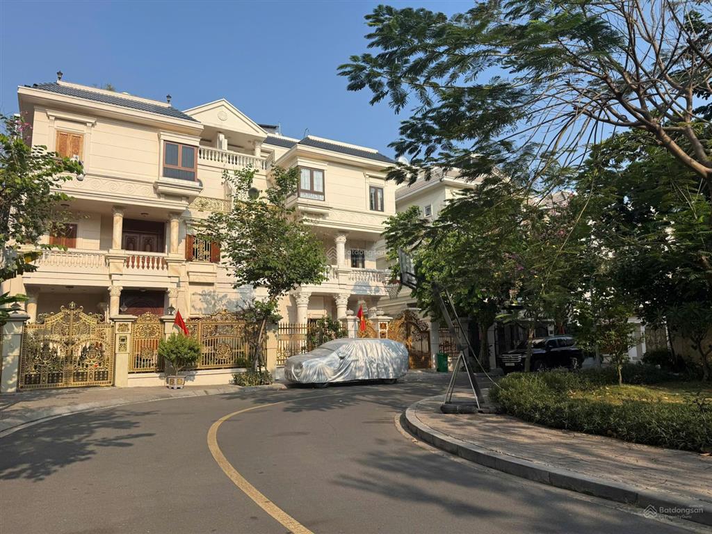 Bán căn biệt thự công viên khu cityland park hills. dt 11 x 20m