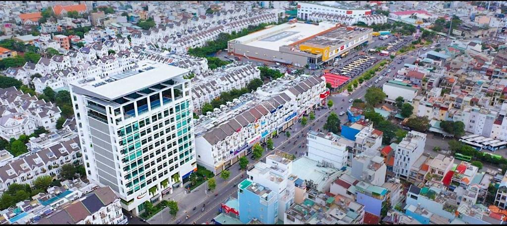 Bán căn biệt thự góc 3 mặt thoáng khu cityland garden emart, dt 8 x 20m