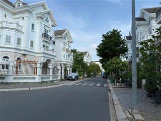 Bán căn biệt thự góc 3 mặt thoáng khu cityland garden emart, dt 8 x 20m