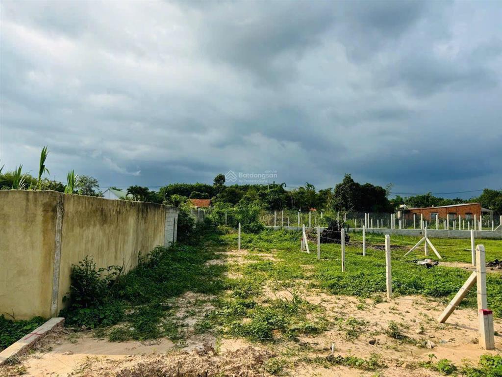 Bán nhanh lô đất ngộp, xã tân thạnh đông, 138m2 (hnk), shr, 750tr