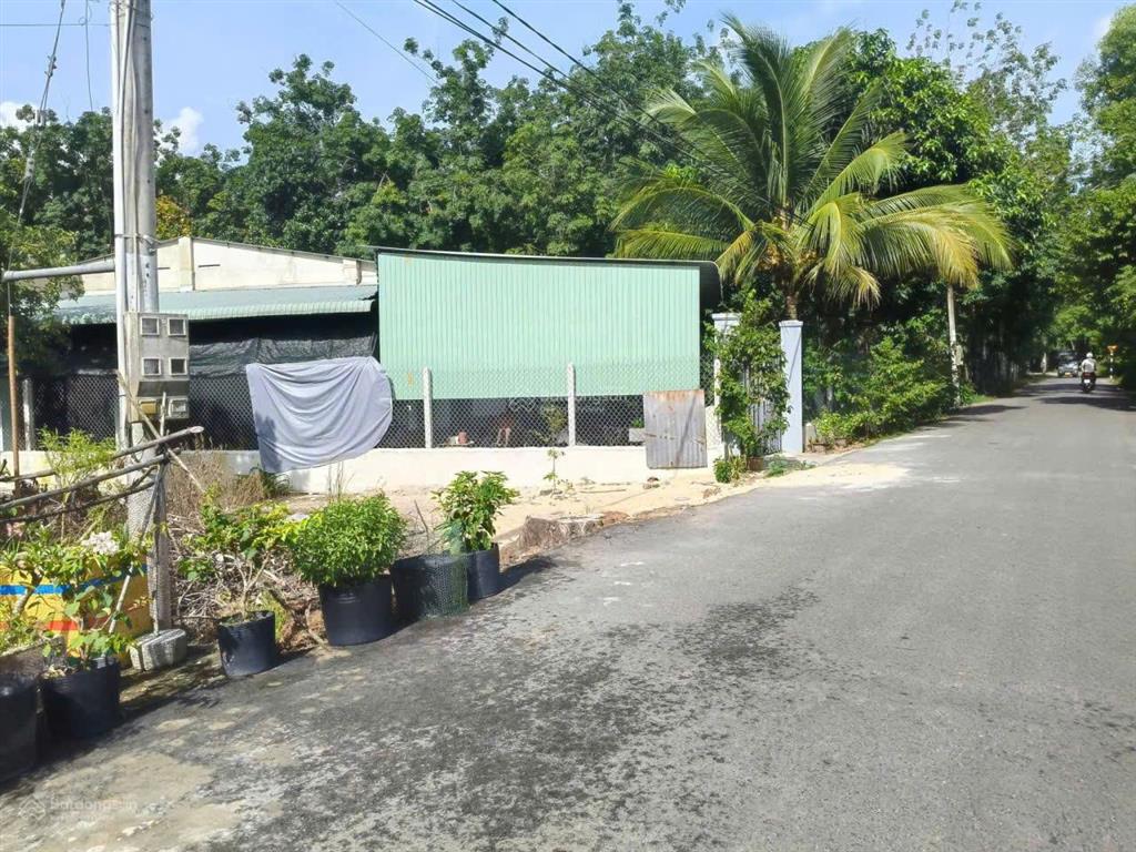 Lô góc mt nhựa đẹp nách, đường tỉnh lộ 7, 331m2 (cln), shr, 795tr