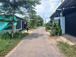 Bán nhanh lô đất đường nhựa, trung tâm gò dầu, 140m2, shr, 495tr