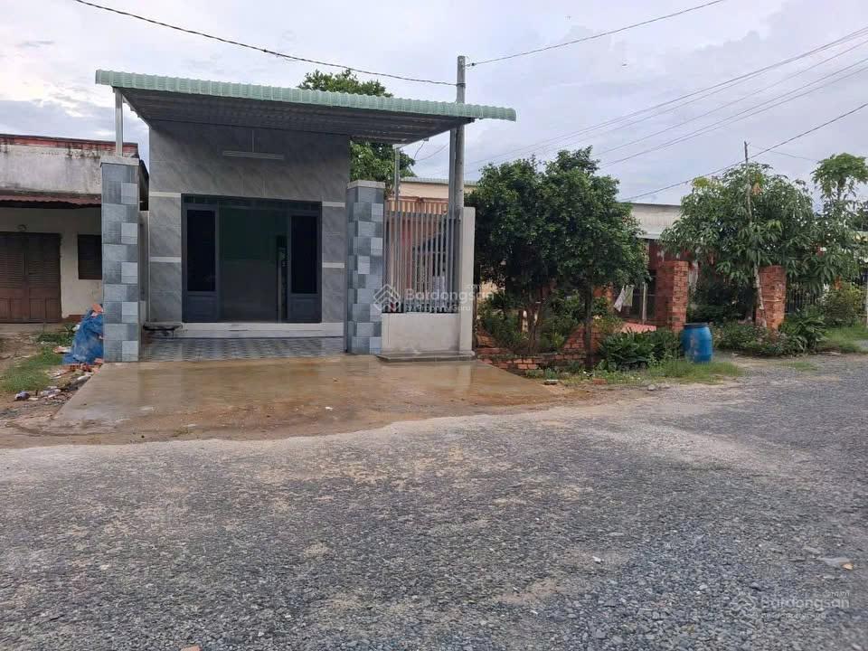 Bán nhanh nhà cấp 4 đang cho thuê 3tr tại xã phước hiệp, 167m2, shr, 950tr