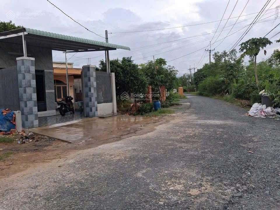 Bán nhanh nhà cấp 4 đang cho thuê 3tr tại xã phước hiệp, 167m2, shr, 950tr