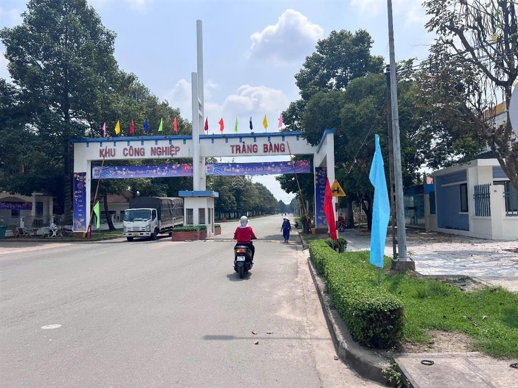 Ngộp, bán nhanh lô góc 259m2, ngang 10m trung tâm trảng bàng, 650tr