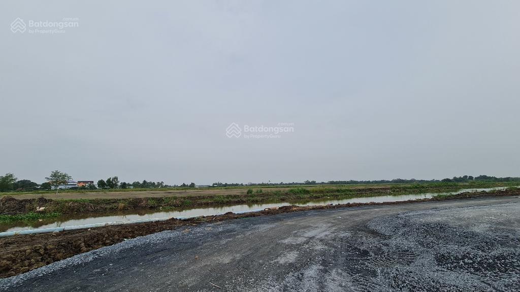 Nhà xưởng mặt tiền đường đt830, 7900 m2, 60 x 130 m (2500 thổ cư) xã lương hòa, bến lức, long an