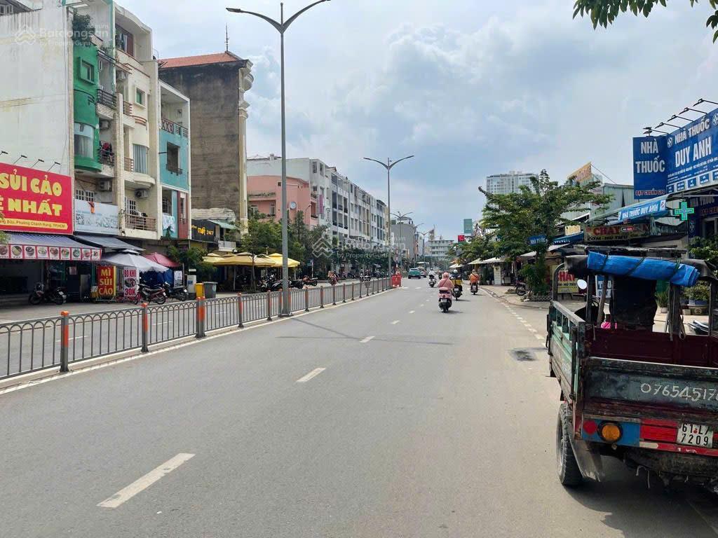 Giảm mạnh 2,2 tỷ  mua đất tặng nhà  mt tạ quang bửu  dt 64m2  khu vực kinh doanh sầm uất