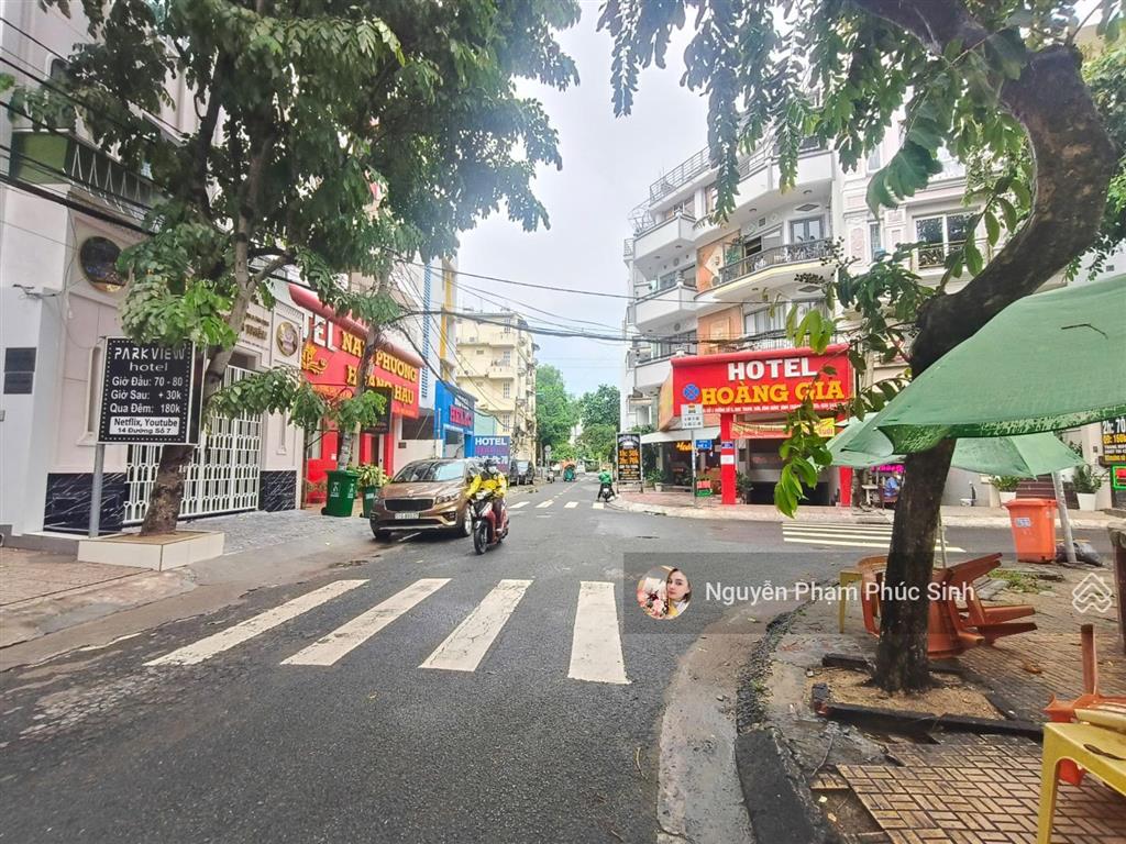 Dòng tiền 150tr  lô góc kdc trung sơntòa nhà 6 tầng  hầm  ngang 13x20m36 phòng full nội thất