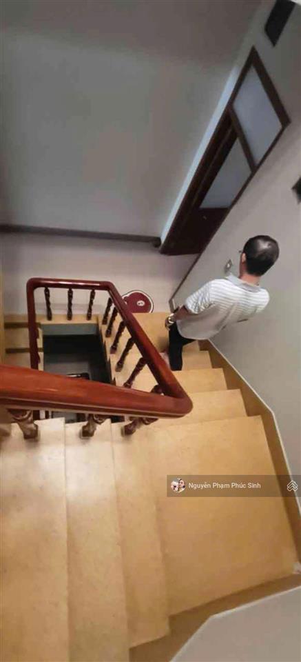 Nhà 6 tầng  mặt tiền kinh doanh  ngang 4x18m  khánh hội  quận 4