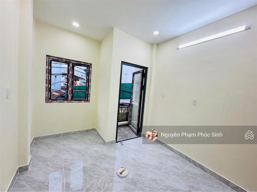 Bán nhà, hxh kinh doanh, dtsd 50 m2 trệt 2 lầu, sân thượng, 4 pn, 3 wc, huỳnh tấn phát, quận 7