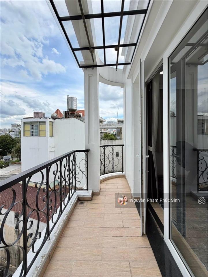 Bán gấp, nhà 4,2 x 9 m, 1 trệt 3 lầu, sân thượng, gồm 3 pn, nguyễn văn nguyễn, tân định, quận 1