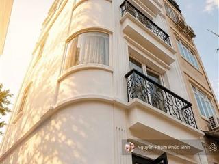 Bán gấp, nhà 4,2 x 9 m, 1 trệt 3 lầu, sân thượng, gồm 3 pn, nguyễn văn nguyễn, tân định, quận 1