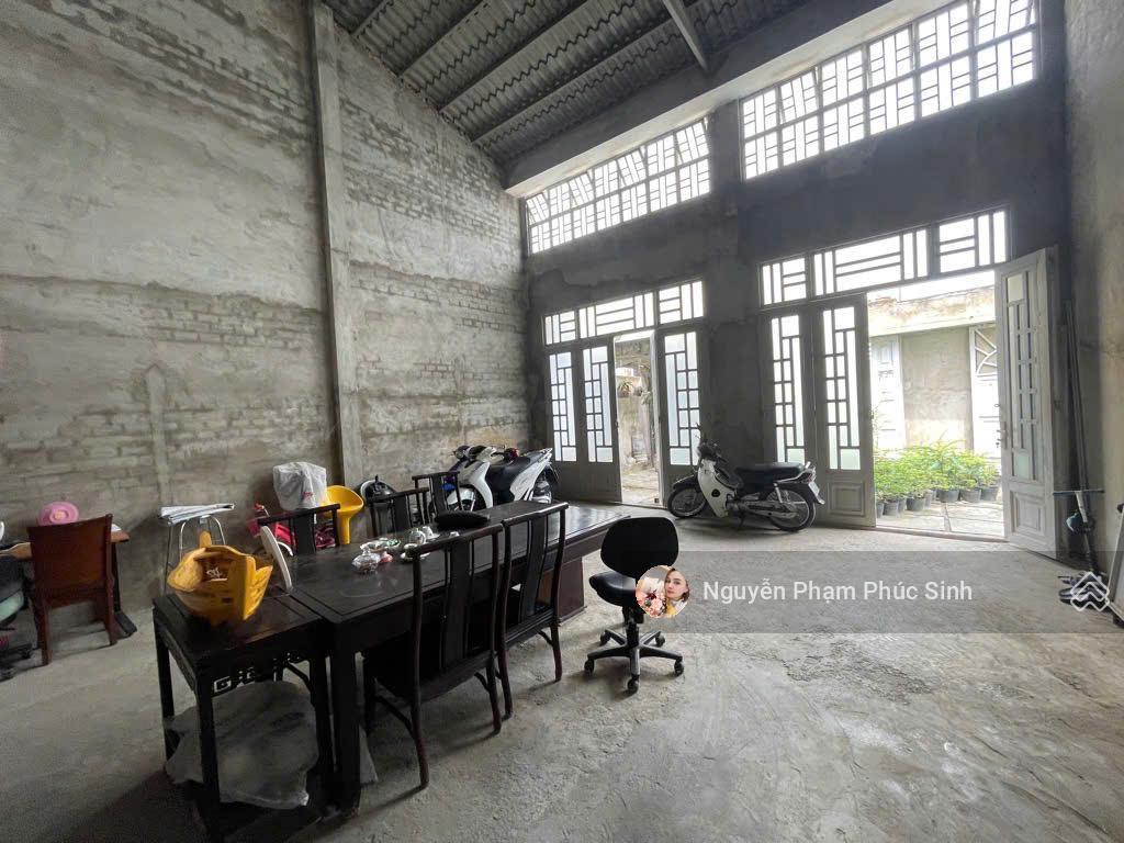 Biệt thự vườn, dt 200 m2, thổ cư, xe hơi tới nhà bình khánh, cần giờ