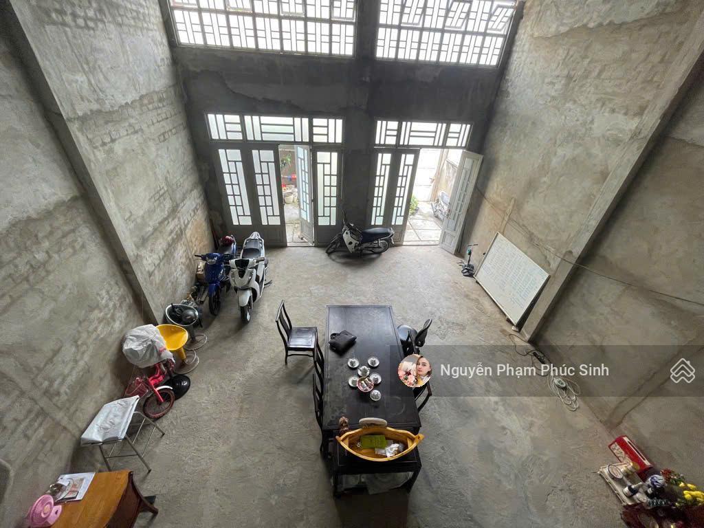 Biệt thự vườn, dt 200 m2, thổ cư, xe hơi tới nhà bình khánh, cần giờ