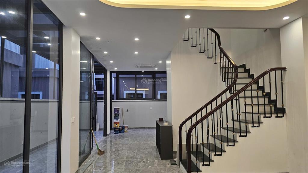 Lk xẻ khe đẹp ad 11, 98m², 5 tầng, đã hoàn thiện 3 tầng cực đẹp, về ở luôn giá yêu thương 14,5 tỷ