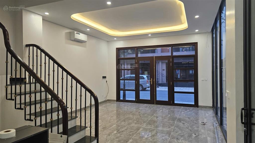 Lk xẻ khe đẹp ad 11, 98m², 5 tầng, đã hoàn thiện 3 tầng cực đẹp, về ở luôn giá yêu thương 14,5 tỷ