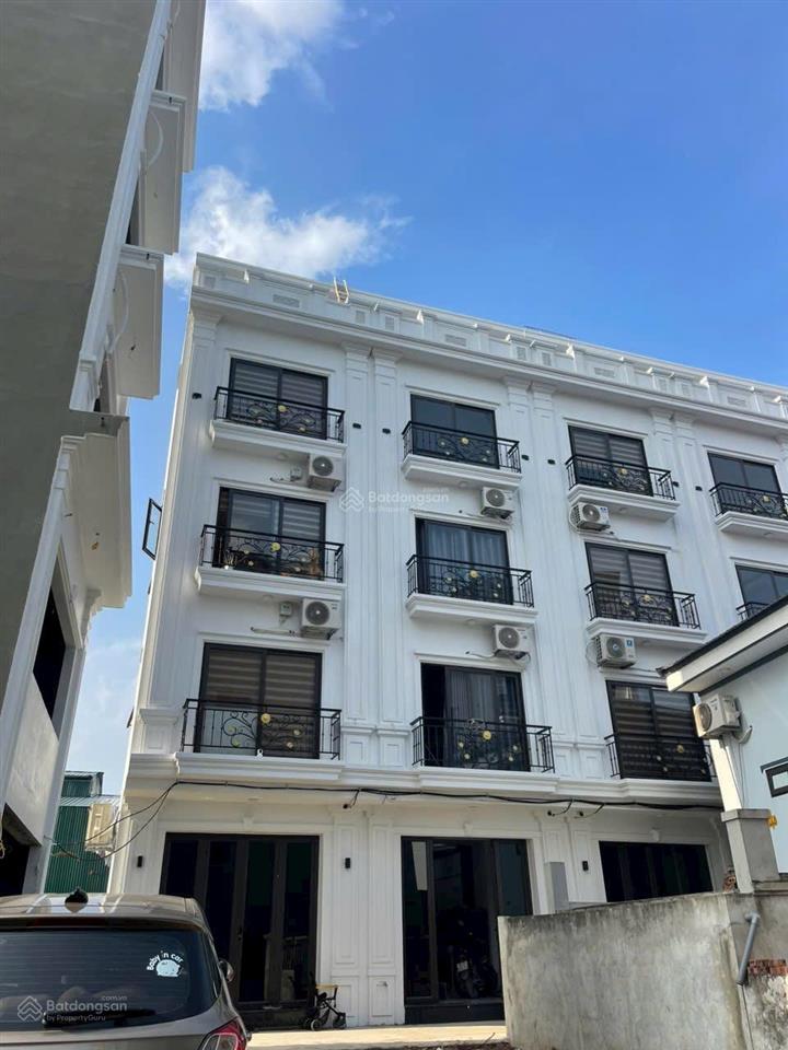 Studio mới xây, sàn gỗ, khép kín, full đồ, phòng siêu rộng.