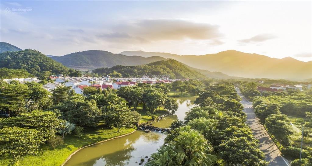 Chủ nhà cần bán gấp căn biệt thự view suối xanh villas giá 6xtr/m2