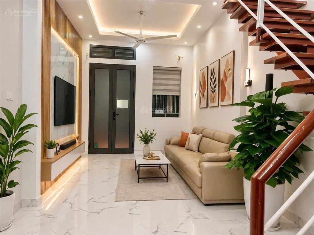 Chủ cần tiền bán gấp nhà 4 tầng yên nghĩa, sẵn sổ, giá tốt